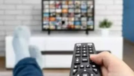 Perşembe Akşamı Televizyonda Dizi, Film ve Yarışma Yoğunluğu: Hangi Kanalda Ne Var?